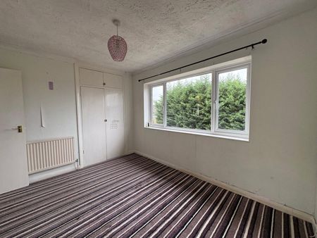 Holly Way, Blackwater, Camberley, Hampshire, GU17 - Photo 5