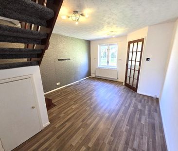 2 bedroom terraced house to rent - Photo 2