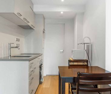 Modern Studio Apartment in Queen's Residences - Photo 2