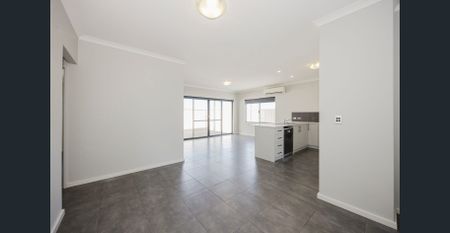 Modern Living in Hammond Park 3 bedrooms 2 Bathrooms - Photo 3