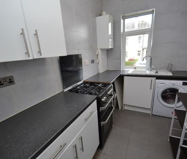 3 bed flat to rent in Colinslie Road, Glasgow, G53 - Photo 3