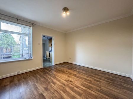 3 bedroom terraced house to rent - Photo 4