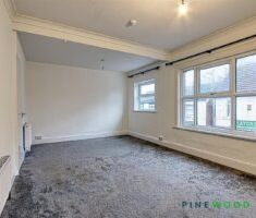 2 BEDROOM Apartment - First Floor - Photo 4