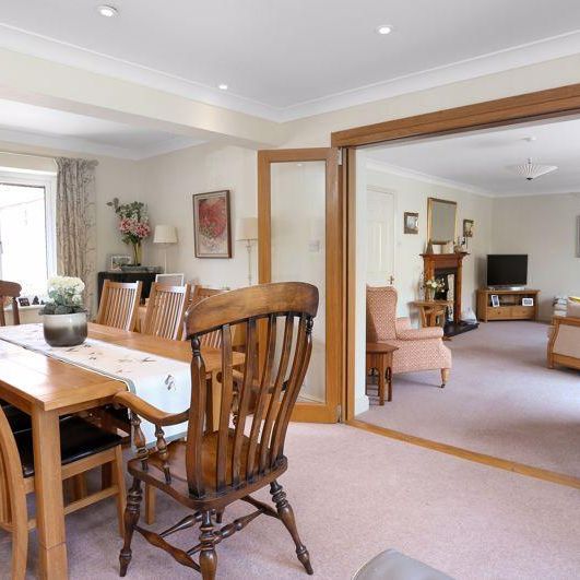 4 bedroom detached house to rent - Photo 1