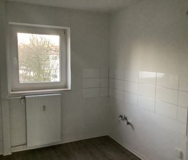 Lust auf eine renovierte 3-Zi.mmer-Wohnung im Erdgeschoss? Ab sofor... - Foto 2
