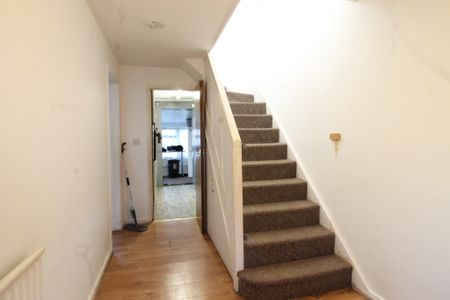 Kingston Road, High Wycombe - Photo 4