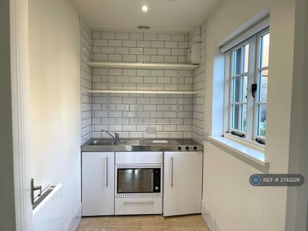 1 bedroom maisonette to rent - Photo 4