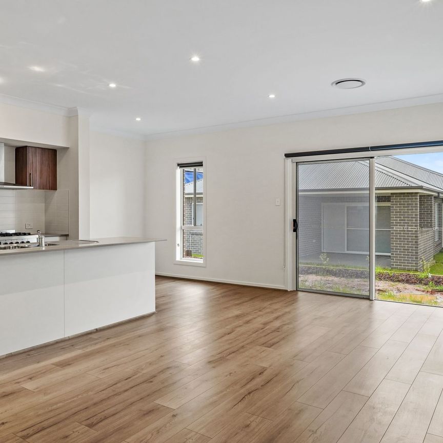 Apply Now - Century 21 &vert; the Paramount Group - Photo 1