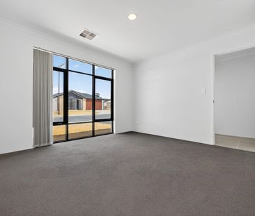 29 Meander Way, Treeby, WA 6164 - Photo 2