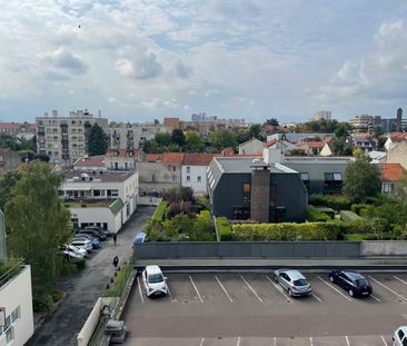 VILLEJUIF PAUL VAILLANT COUTURIER : 2 pièces 42m² avec cave et parking - Photo 2