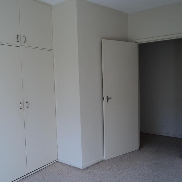 Affordable One Bedroom Apartment - Available for 6 or 12 month lease - Photo 1