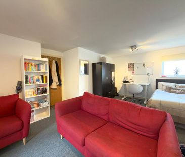 1 bedroom in a house share to rent - Photo 5