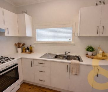 Freshly Renovated Home in Quiet, Convenient Location - Photo 2