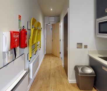 Studio to rent - Photo 2