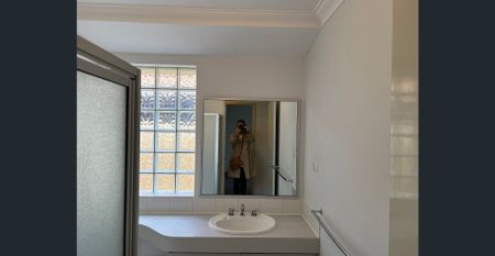 Three Bedroom Villa in a Small Complex - Photo 3