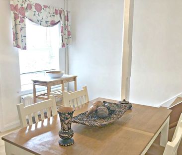 2 bedroom property to rent - Photo 1