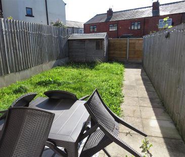 3 bedroom terraced house to rent - Photo 6