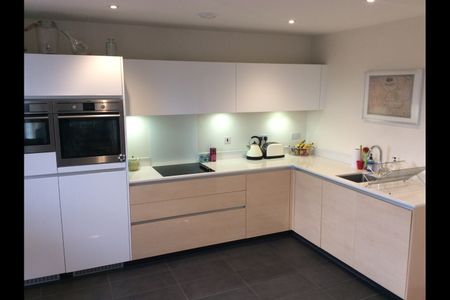 1 Bed Flat, Peartree Road, SE10 - Photo 3