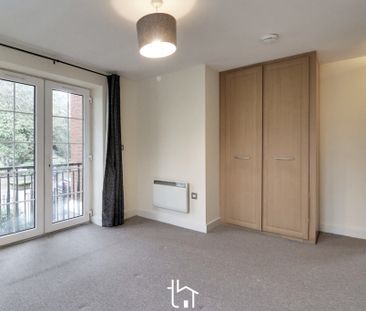 2 bed apartment to rent in Knighton Park Road, Leicester, LE2 - Photo 1
