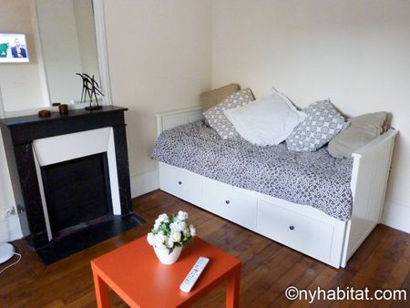 Logement à Paris, Location meublée - Photo 2