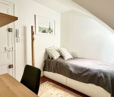 Appartement à louer rue de l'Université, Paris 7ème - Photo 2