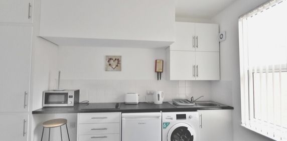 Coundon Road, Coventry, CV1 4AW - Photo 2