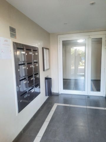 Location Appartement 2 pièces 39m² MARSEILLE 13ème - Photo 5