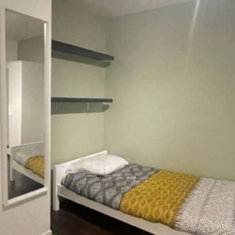 METZ CENTRE - STUDIO MEUBLE - 32 M2 - CUISINE EQUIPEE - Photo 1