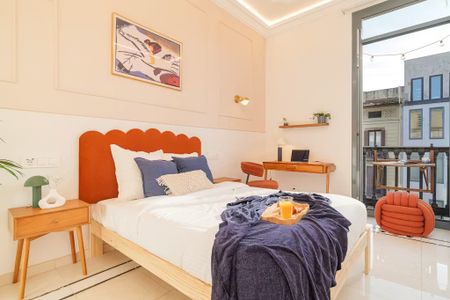 Carrer de Roger de Llúria, Barcelona, Catalonia 08009 - Foto 2