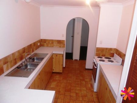 CUTE 2 BEDROOM AND 2 BATHROOM VILLA IN COMO! - Photo 5