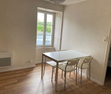 Location Appartement 2 pièces 23m² ANGOULEME 16000 - Photo 2