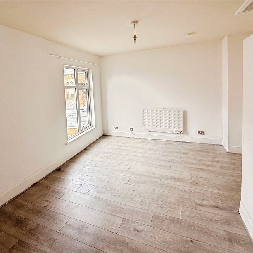 3 bedroom apartment to rent Kettering Road, Northampton, Northamptonshire, NN1 - Photo 1