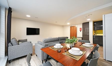 Top spec 4 bedroom apartment with ensuite bathrooms - Photo 2