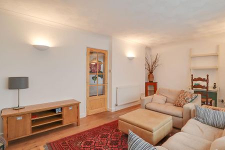 3 bedroom semi-detached house to rent - Photo 2