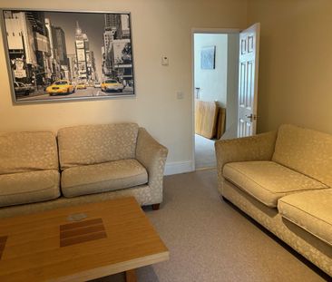Room in a Shared House, Nags Head Hill, BS5 - Photo 2