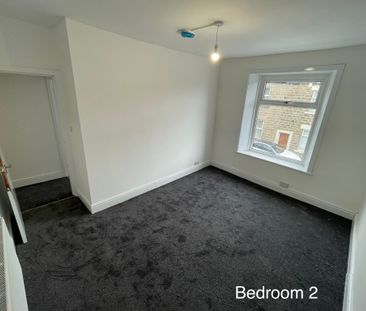 4 bed End of Terrace in Station Road , Hadfield, Glossop, SK13 1DB - Photo 4