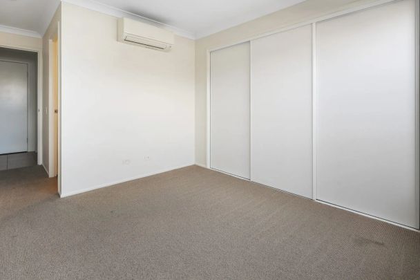 Modern Two-Bedroom Apartment in Prime Auchenflower Location - Photo 1