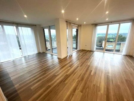 Cornforth Lane, Mill Hill, NW7 - Photo 2