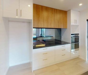 Central City - 3 Bedrooms - Photo 1