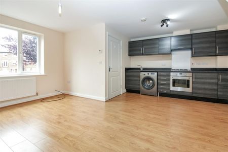 2 bedroom House To Let - Photo 4