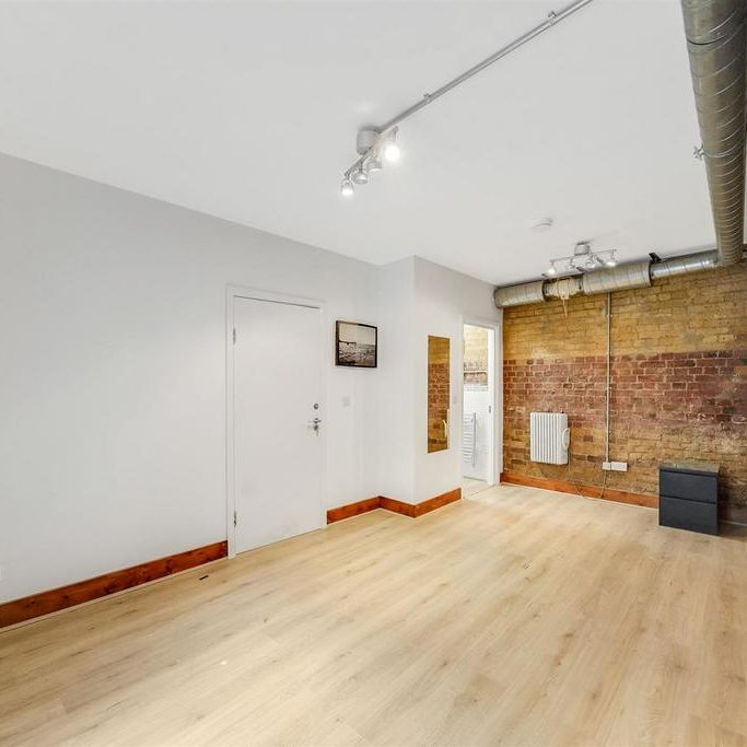 3 bedroom apartment to rent - Photo 1