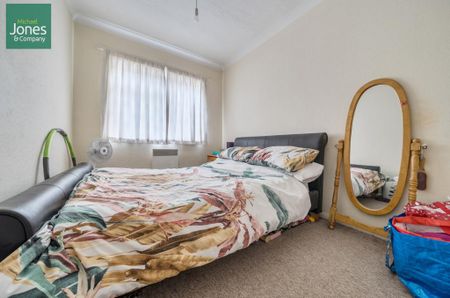 2 bedroom flat to rent - Photo 3