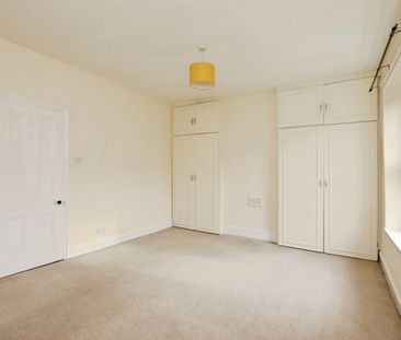 2 bedroom House To Let - Photo 3
