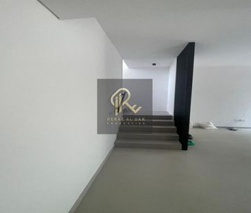 Spacious 4BR Middle Unit for Rent | Ready to Move - Photo 1