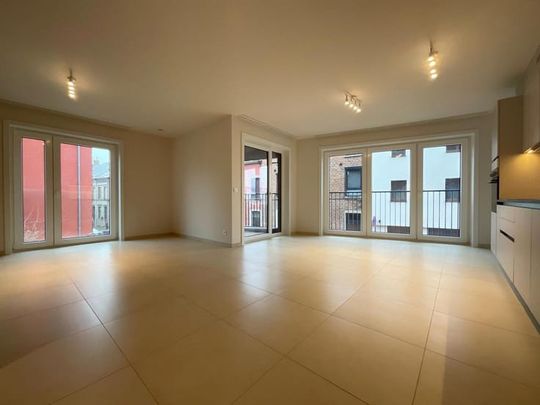 Appartement te huur - Photo 1