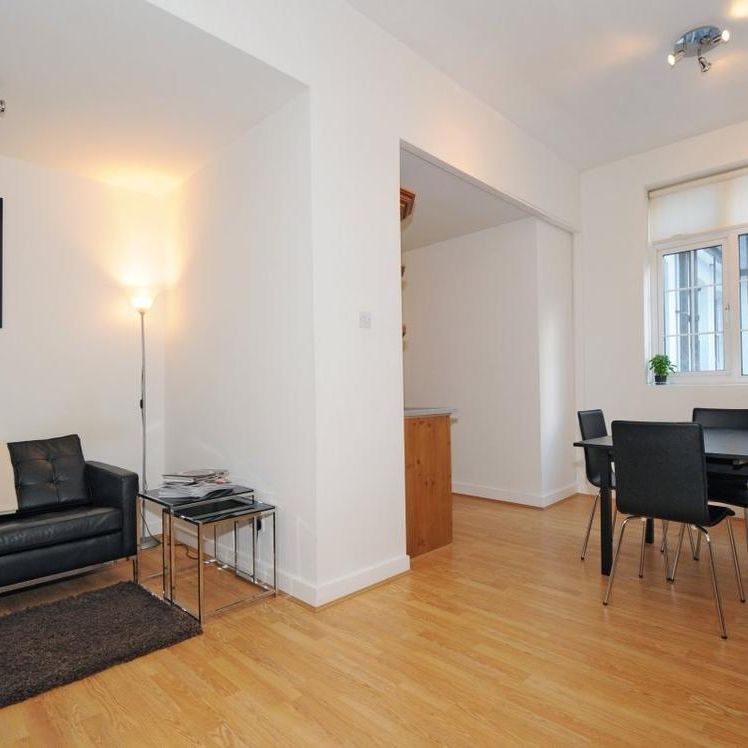 Park Road, London NW1 - Photo 1