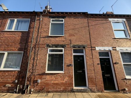 2 bedroom terraced house to rent - Photo 3