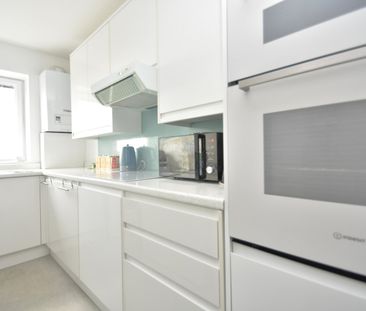 3 bedroom apartment to rent - Photo 1