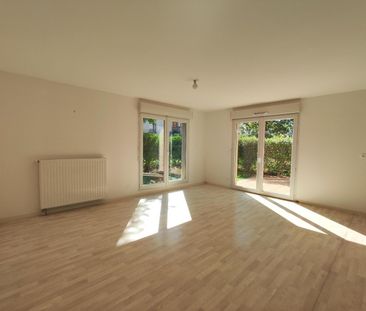 Location Appartement 4 pièces 79m² ST BENOIT 86280 - Photo 2