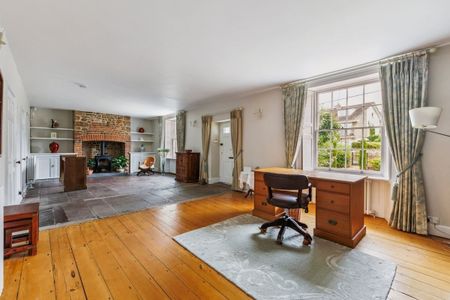 4 bedroom detached house to rent - Photo 4